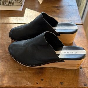 Matt Bernson Black Leather clogs